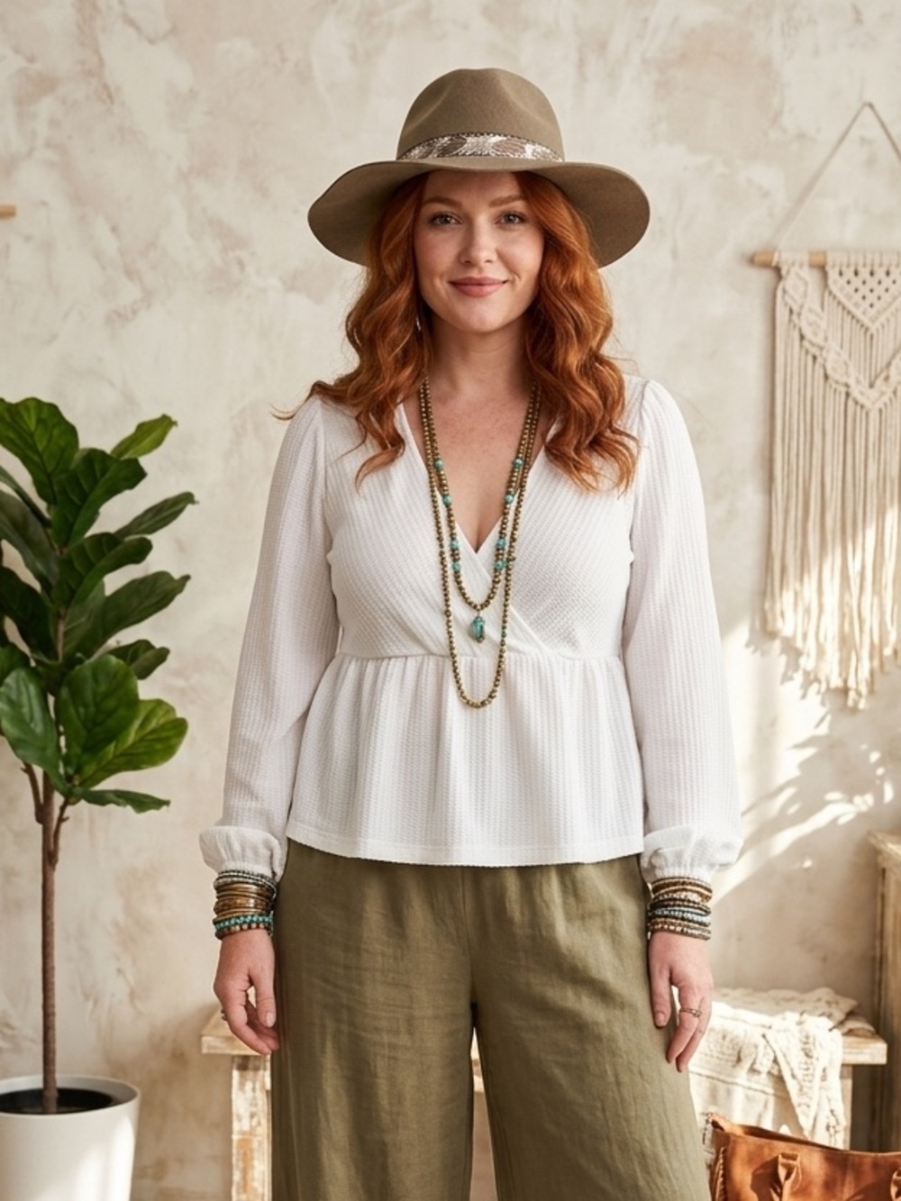 Very J size S peplum textured cropped White V-Neck Blouse